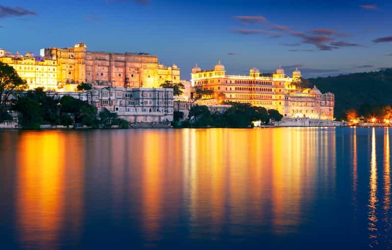 Hotel Near lake Pichola in Udaipur | Best Business Boutique hotel in Udaipur near Railway station